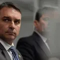 Flávio Bolsonaro ataca Alexandre de Moraes e defende impeachment imagem
