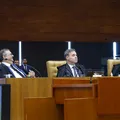 Flávio Dino desafia André Mendonça e reconduz Andrei Rodrigues à PF imagem