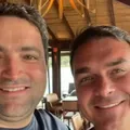 Flávio dividia conta com suspeito de lavar dinheiro do INSS, apontam e-mails imagem