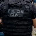 Funcionária é presa suspeita de furtar dinheiro de supermercado na Bahia imagem