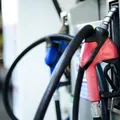 Gasolina, diesel e gás de cozinha vão ficar mais caros em 2027; veja os reajustes imagem