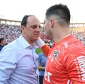Goleiro do Bragantino declara admiração por Ceni antes de Bahia x Bragantino imagem