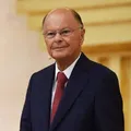 Igreja Universal muda postura histórica nas eleições e surpreende imagem