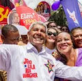 Jerônimo dá largada aos 30 dias para as eleições com caminhada marcada pela força das mulheres em Salvador imagem