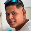 Jovem é executado a tiros ao buscar esposa em lanchonete na Bahia imagem