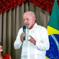 Lula cobra revisão de erros e faz promessa para segundo turno imagem