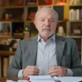 Lula defende bispos de ataques de Flávio em último programa eleitoral imagem