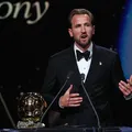 Luta contra a degola, polêmicas na Vila e Kane com a Bola de Ouro: o panorama do futebol imagem