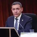 Ministro do TSE impede que Nunes Marques suspenda canal "Exército do Lula" imagem