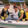 Moto aquática dos Bombeiros é atingida em ato de Flávio Bolsonaro imagem