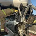 Motorista fica preso às ferragens após acidente de caminhão na Bahia imagem