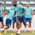 Mulher pede bloqueio de salário de ex-jogador da Seleção após calote imagem