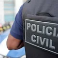 Mulher relata ter sido arrastada por carro de ex-companheiro após briga imagem