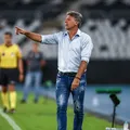 Na luta contra o rebaixamento, Grêmio acerta retorno de Renato Gaúcho imagem
