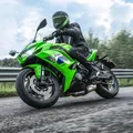 Nova Kawasaki Ninja muda dianteira e ganha freios radiais imagem