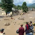 Número de mortos após enchentes entre Nepal e Tibete passa de 540 imagem