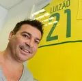 Pentacampeão em 2002 é acusado de violência doméstica contra namorada imagem