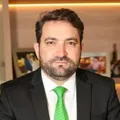 PF aponta que advogado de Flávio Bolsonaro recebia decisões sigilosas imagem