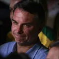 Políticos dos EUA detonam plano de conceder visto a Flávio Bolsonaro imagem