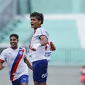 Promessa dos Estados Unidos assina primeiro contrato profissional no Bahia imagem