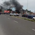 Protesto na Boca do Rio tem ônibus apedrejado e pista interditada; veja vídeo imagem