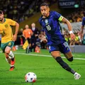 Raphinha marca pelo Brasil e mantém sequência de gols e pênaltis imagem