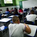 Rede estadual da Bahia convoca estudantes para atualizar cadastro escolar imagem