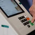 Último dia para atualizar o e-Título antes da eleição; saiba como fazer imagem