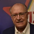 "Vamos buscar o superávit fiscal sem penalizar os mais pobres", diz Geraldo Alckmin imagem