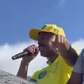 VÍDEO: Bolsonaristas geram confusão em Camaçari e atacam professores imagem