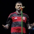 Zayn se desculpa após usar camisa do Flamengo em estádio do Palmeiras: "Não queria ofender" imagem
