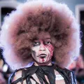 Zumbis 'invadem' Salvador para celebrar legado de Michael Jackson imagem