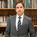 Acusação de furto de espumante leva a propor demissão de juiz federal
