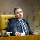 André Mendonça manda afastar chefe da Polícia Federal do cargo