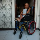 Aos 60, psicóloga com ossos de vidro conta como superou fraturas e preconceito