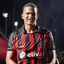 Com lesão de Ramon, Vitória traz lateral da base para o profissional