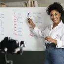 EUA oferecem formação gratuita para 450 professores de inglês
