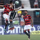 Ex-Vitória passa mal durante jogo da Série B e para em hospital