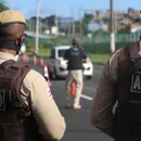 Homem é preso com carro roubado e diz ser funcionário da ALBA em Salvador