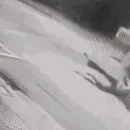 Vídeo: adolescente pula de carro em movimento e escapa de sequestro
