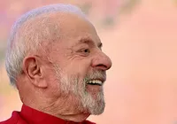 Além de Lula e do mal