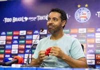 Bahia usa faixa vermelha em protesto na semifinal do Brasileirão