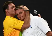 Bolsonaro tenta manter hegemonia e lança exército de parentes nas eleições