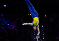 Brasileiro cai e sofre corte na cabeça durante Mundial de Ginástica