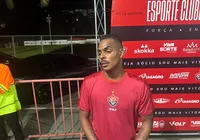 Caíque cobra mais regularidade do Vitória: "Pecamos no segundo tempo"