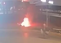 Câmeras registram homem ateando fogo em lixo onde estava corpo de bebê