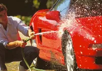 Carro usado por Ayrton Senna vai a leilão por valor milionário