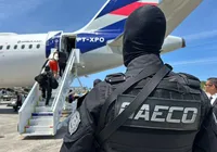 Cinco líderes de facções são transferidos da Bahia para presídios federais