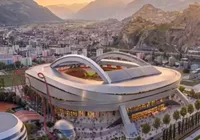 Clube constrói estádio de R$ 2,8 bilhões com montanha-russa na arquibancada