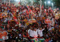 Como os petistas queriam, Lula faz a festa na Barra sem concorrência
